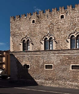 Taormina, il Tar dirime il pasticcio di Palazzo Corvaja, la mostra Unescosites continua