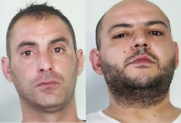 Inseguono in scooter e tentano di rapinare un medico a Catania