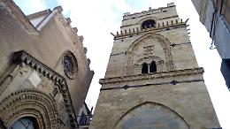 Nicosia e la sua torre campanaria del 1200