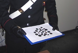 Monreale, sequestrate 23 monete antiche in vendita sul web