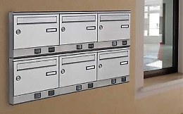 Palermo, nascondeva la cocaina nella buca delle lettere