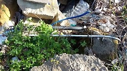 Fili elettrici scoperti vicino al tribunale di Caltagirone