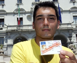 Gli ritirarono patente perchè gay: Ministeri dovranno risarcirlo