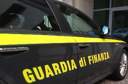 Corruzione Siracusa, Gdf scava e trova documenti in terreno dei Frontino