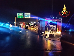 Catania, camion si ribalta: Tangenziale Ovest bloccata