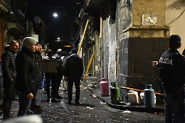 Esplosione di Catania, prende corpo l'ipotesi del suicidio finito in tragedia