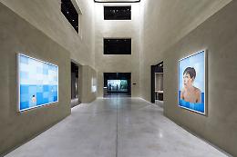 Mostre: all'Armani Silos di Milano i "racconti immaginari" di Paolo Ventura