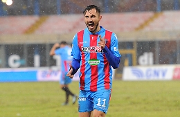 Serie C: il Catania travolge la Paganese, Lecce ko e campionato riaperto