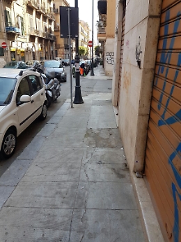 Palermo, dopo sei mesi si vede un netturbino in via F. Ferrara