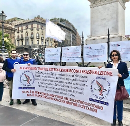 Solidarietà in piazza a Palermo per le aggressioni negli ospedali
