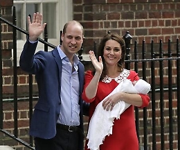 Regno Unito, nato il terzo Royal Baby di Kate e William: &egrave; un maschietto