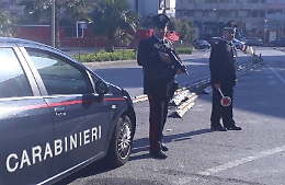 Spari alle vetrine e bastonate alle vittime: così veniva riscosso il pizzo a Messina