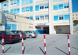 Augusta, lite al pronto soccorso tra una donna e la sua ex suocera e l'ex marito chiama i carabinieri