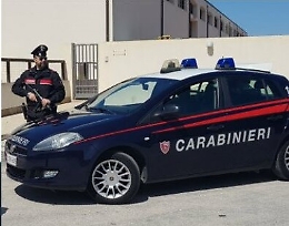 Trapani, tenta di sedare una lite al bar e muore accoltellato