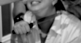 Coltello alla gola della moglie, romeno arrestato nel Catanese