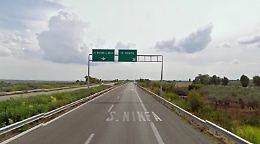 Cabina tir vola da viadotto lungo A29:  gravi due camionisti