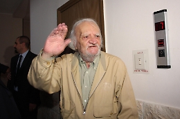 La perquisizione a casa Contrada. Il pg: «Nasconde documenti». «Non è vero, è una persecuzione»