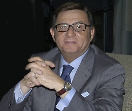 Politica, soldi mafia, antimafia, premi e massoneria: ma è finita in manette la "vita spericolata" di Corrado Labisi