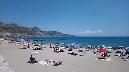 Giardini Naxos senza i vu' cumprà, operativo il piano "Spiagge sicure"
