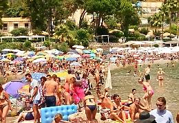 Turismo, "effetto G7" su Taormina: italiani in calo ma boom di stranieri
