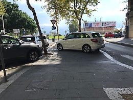 Catania: la città dove ognuno può posteggiare come gli pare!