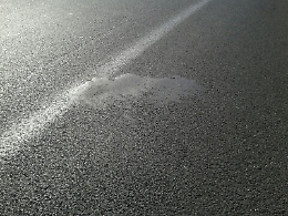 Catania, viale Mediterraneo: attenzione al manto stradale scivoloso