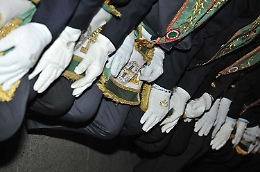 «Non diremo se siamo massoni»,
Udc e FdI contro la legge Fava