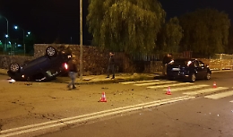 San Gregorio, sfiorata una tragedia: sorpasso azzardato e  "volo" di auto