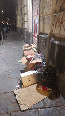 Catania: Via Gabriello Carnazza, incivilt&agrave; e nessun controllo