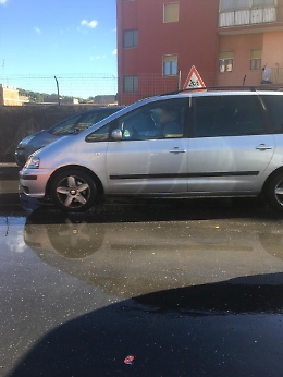 Catania, perdita d'acqua segnalata da mesi tra le vie Pietro Novelli e Leucatia