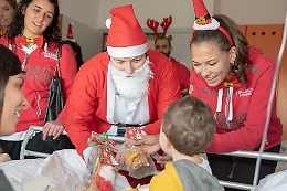 La Seap Volley Aragona al reparto di Pediatria dell'ospedale di Agrigento