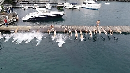 "San Silvestro a mare" vista dal drone: eccome come cambia prospettiva