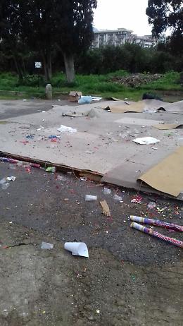 Palermo: Villa Castelnuovo invasa dall'immondizia dopo i festeggiamenti di Capodanno