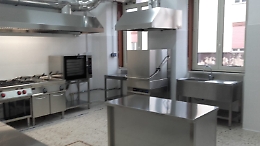 Con la riduzione dell'indennità acquistate le cucine per la mensa scolastica