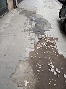Catania: foto gallery sullo stato dei marciapiedi di Via Papale e Via Imbriani