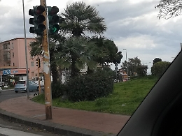 Catania: incrocio pericoloso a causa del malfunzionamento del semaforo