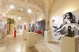 Aperta «L'impossibile è Noto», la mostra con De Chirico, Mirò, Dalì e Picasso