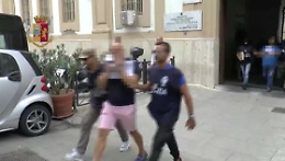 Truffa assicurazioni, gambe spezzate anche a passeggero sul traghetto