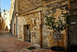 Per le “case a 1 euro” di Sambuca di Sicilia offerte da tutto il mondo