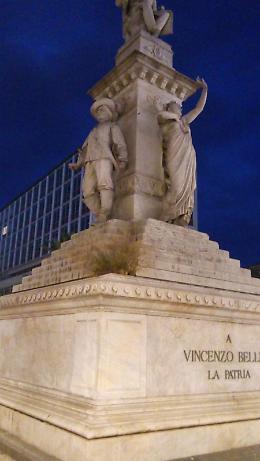 Catania: "impianto a verde" nella statua di Vincenzo Bellini a Piazza Stesicoro