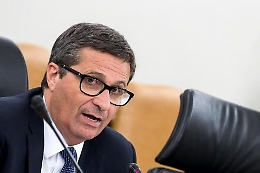 Non si placa il terremoto sul Csm, altri due togati si autosospendono. E ora c'è aria di crisi pure nell'Anm