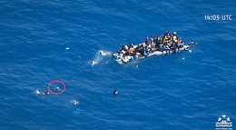 La Ong Sea Watch: «Un gommone carico di migranti è naufragato al largo della Libia»