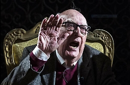 Le condizioni di Camilleri restano critiche
e Fiorello: «Avanti maistru, susemuni»