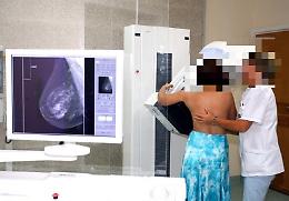 «Palpeggiata durante la mammografia»
e l'Asp di Catania apre un'indagine interna