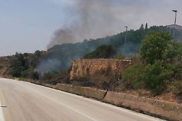 Naro, ennesimo incendio vicino al centro abitato