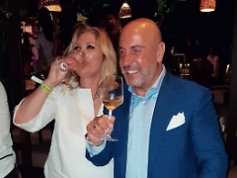 Tina Cipollari festeggia i 50 anni del suo amore