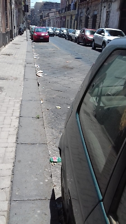 Catania: in via Cavaliere non c'è spazzamento