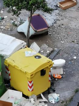 Catania: rifiuti in via Aurora