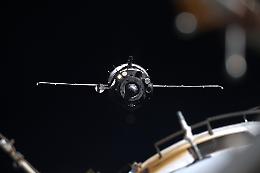 L'incontro tra la Soyuz e la Iss nelle foto di Luca Parmitano