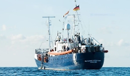 Migranti, fermo amministrativo per la "Sea Eye 4": accertate irregolarità